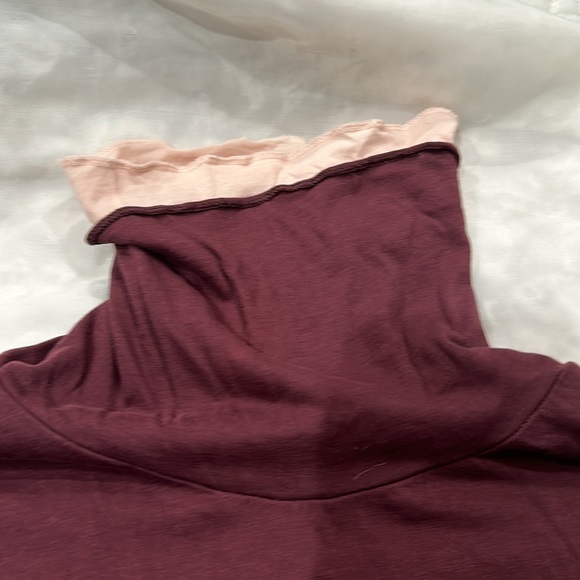 Nice Maroon cotton J Jill turtleneck with pink lining and highlights. size M - Picture 2 of 6